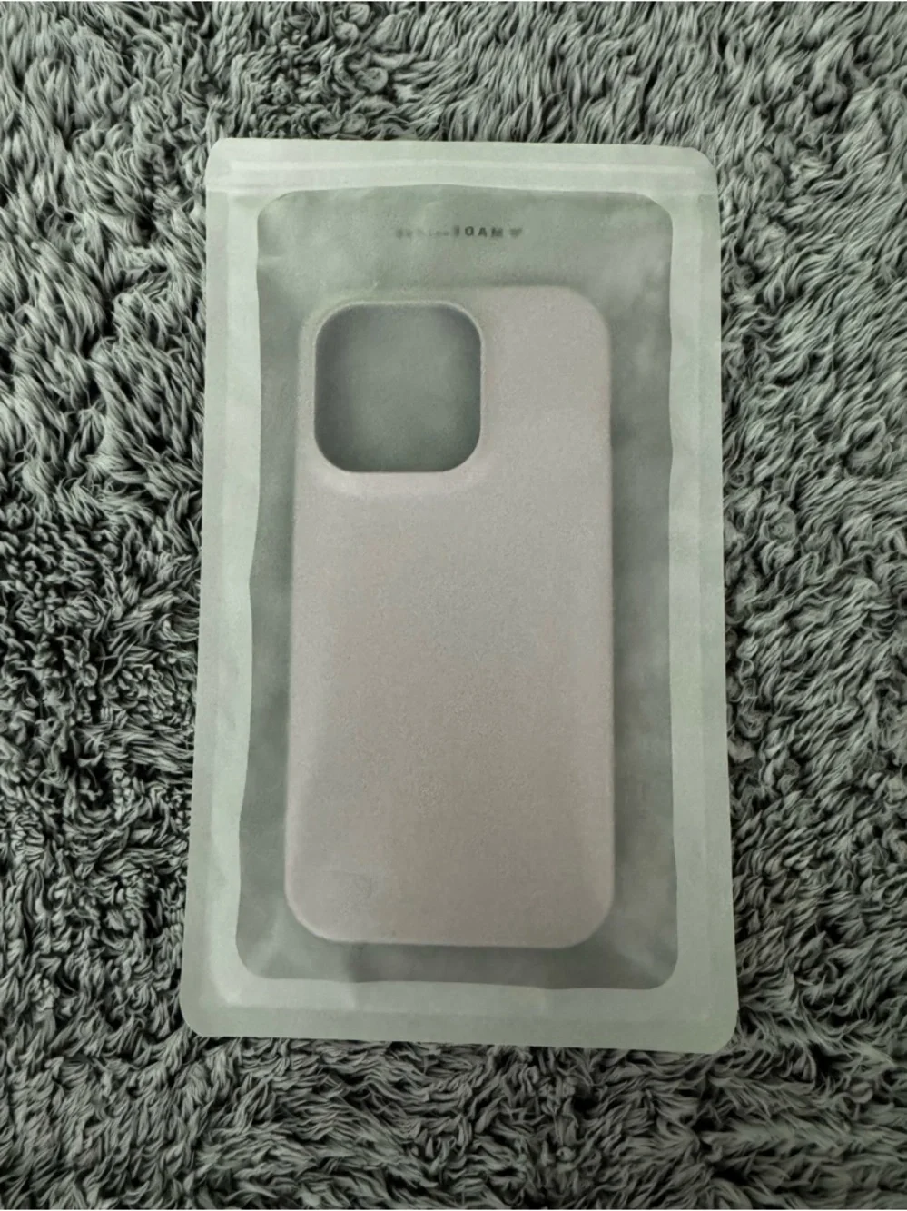 iPhone 15 Pro Glossy Snap Case, White